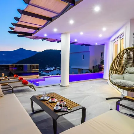 Luxury In - 7522